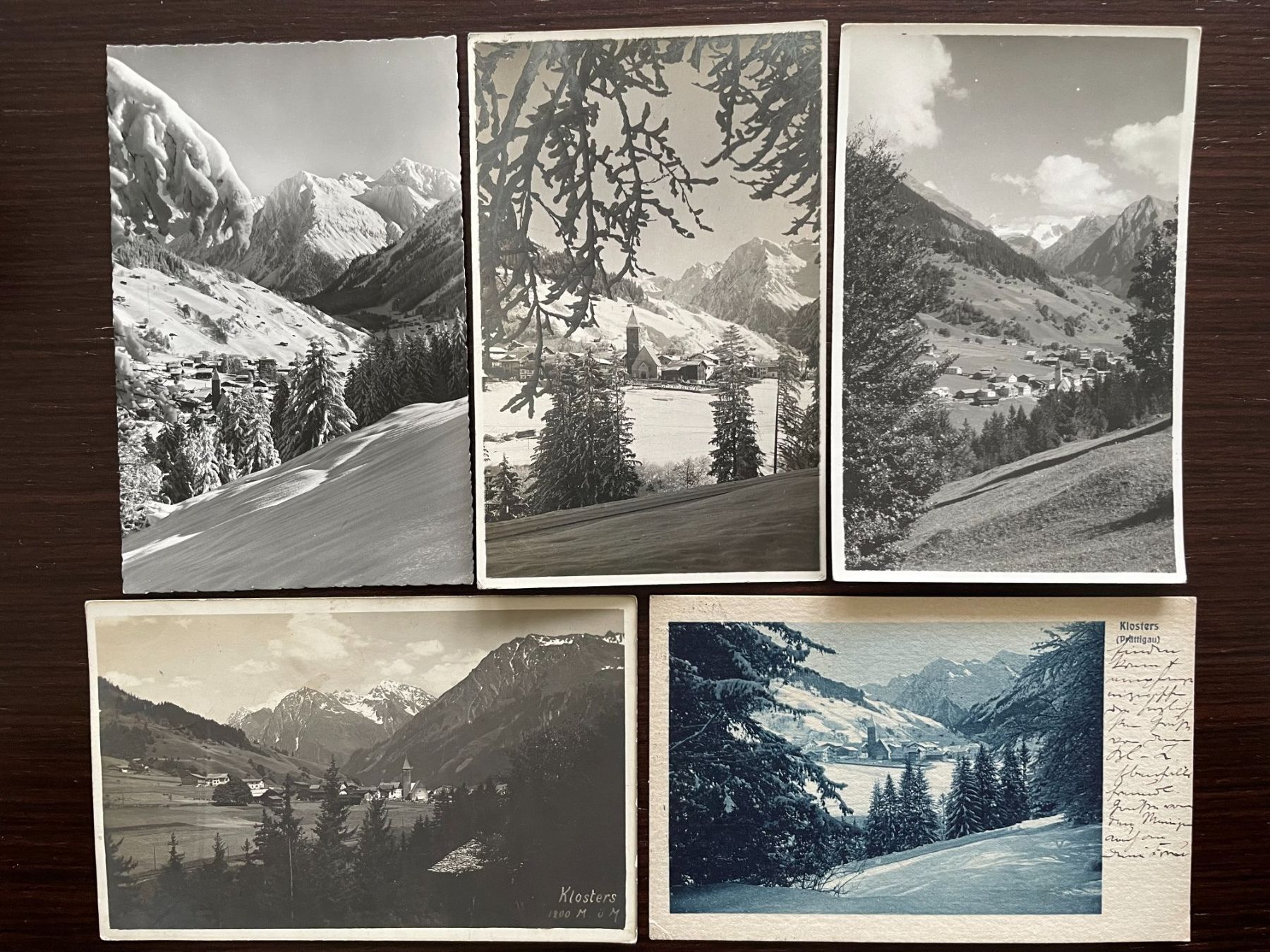 Cartoline postali: KLOSTERS Teilansicht mit Kirche, 17 Ansichtskarten – Usato da Wald ZH venduto da TLILEF 5