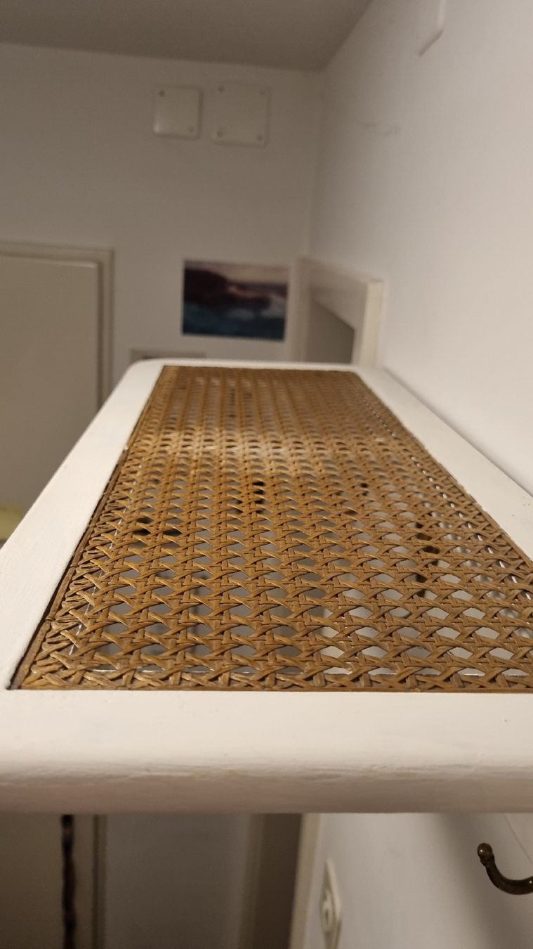 Guardaroba: Garderobe mit 3 Haken und Geflecht – Usato da St. Gallen venduto da jil_l6mm 5