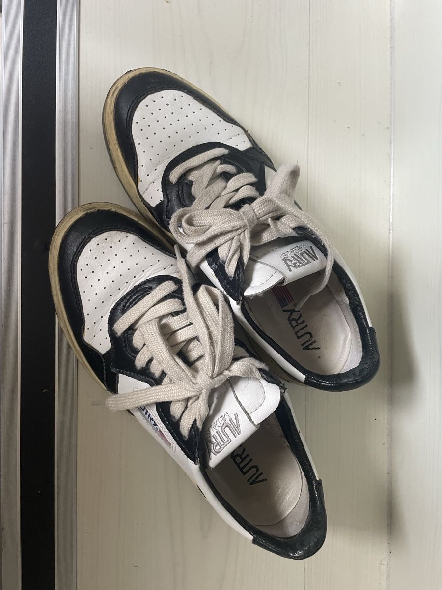 Autry Herrenschuhe: Autry Sneaker Gr. 38, schwarz/weiss – Gebraucht aus Zürich von tiiina4 1