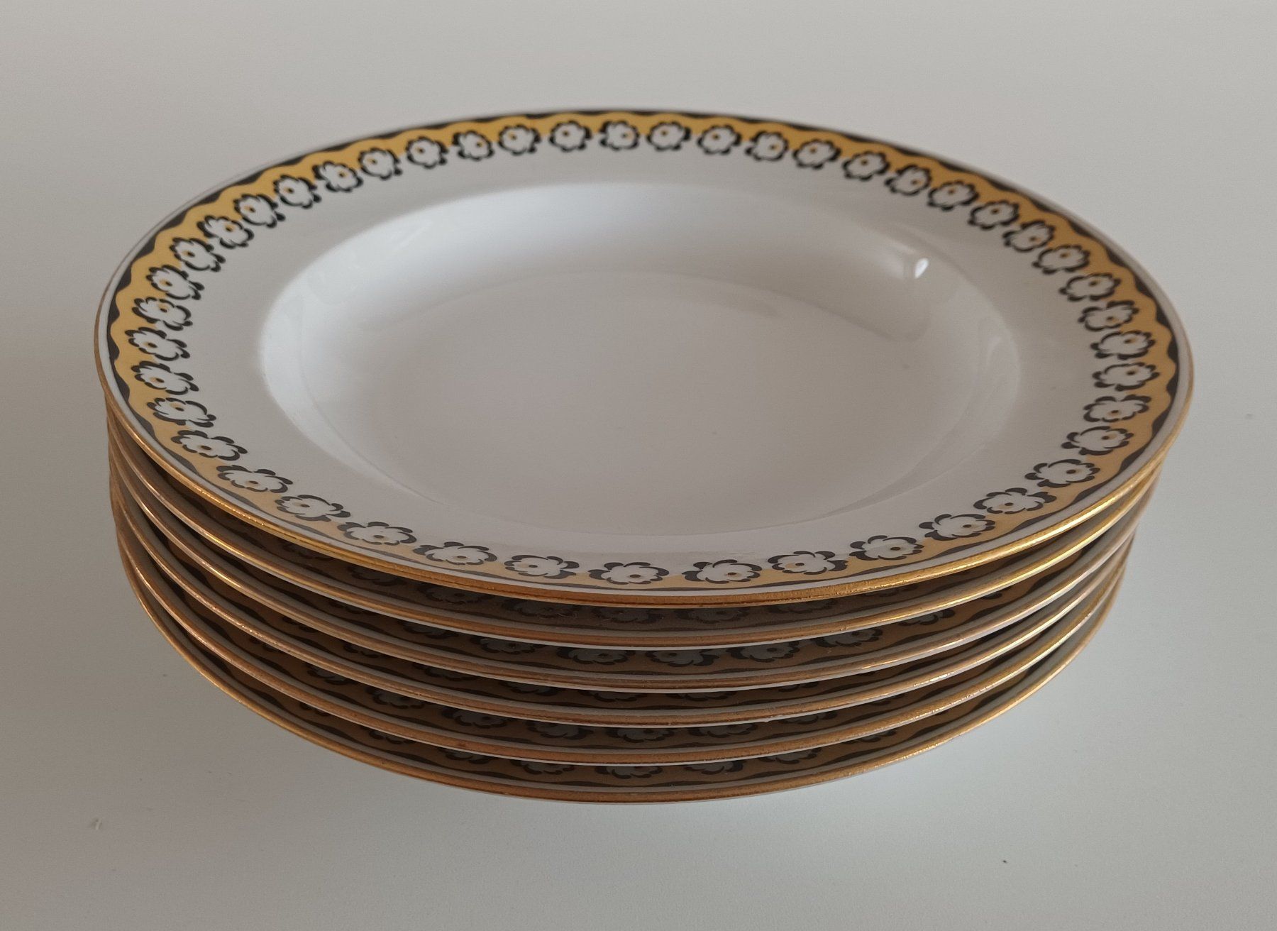 Set di piatti: Essservice Limoges – Usato da Bern venduto da gephard 3