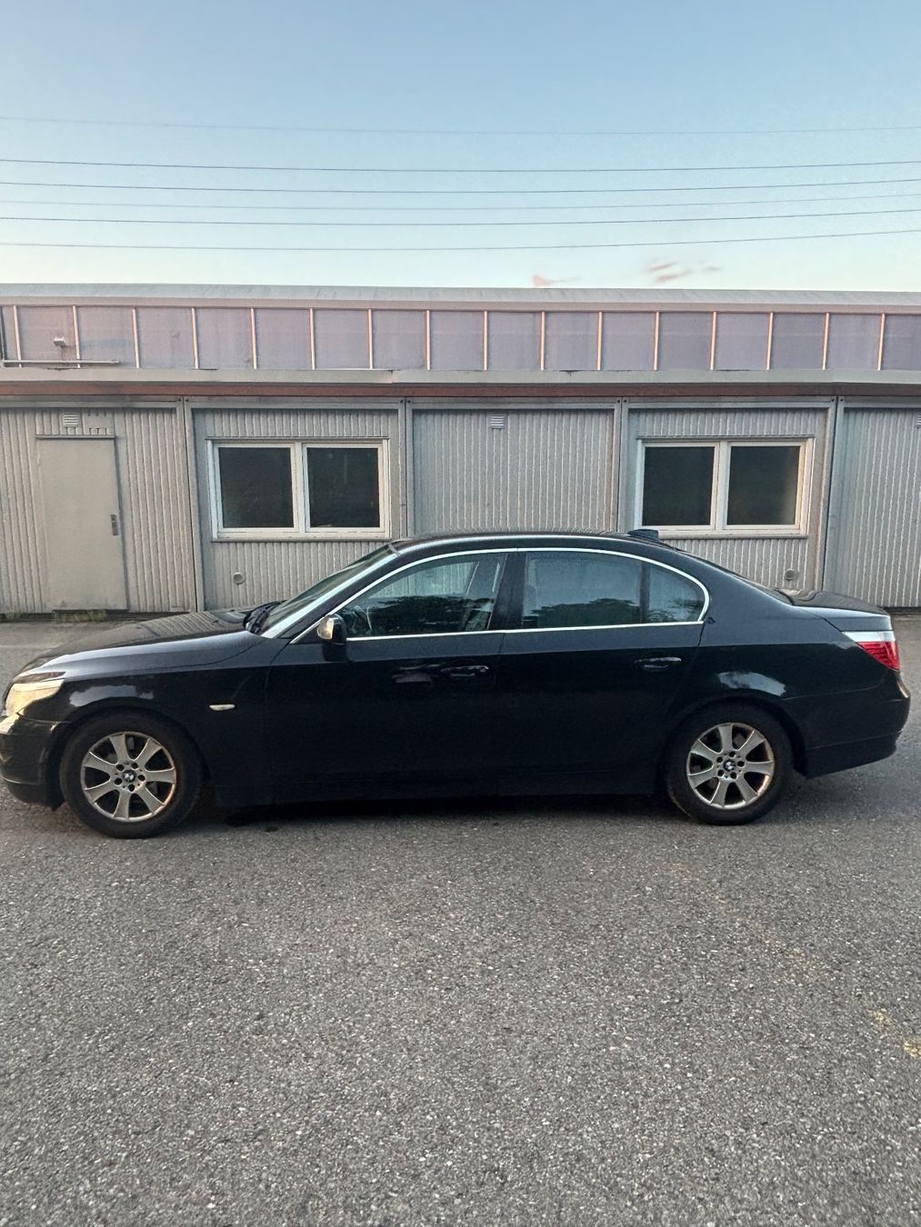 BMW Automobili: BMW 530i schwarz – Usato da Weinfelden venduto da arm_8b7b 5