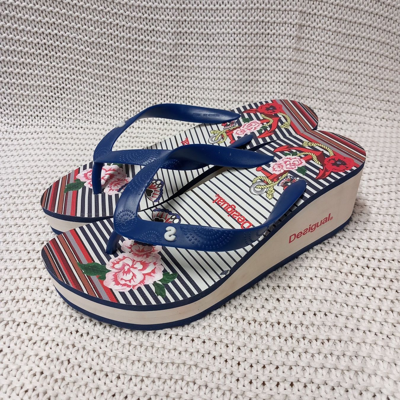 Desigual Scarpe da donna: Desigual Plateau Flip Flops Gr.38 – Usato da Gwatt (Thun) venduto da umwelt-brocki