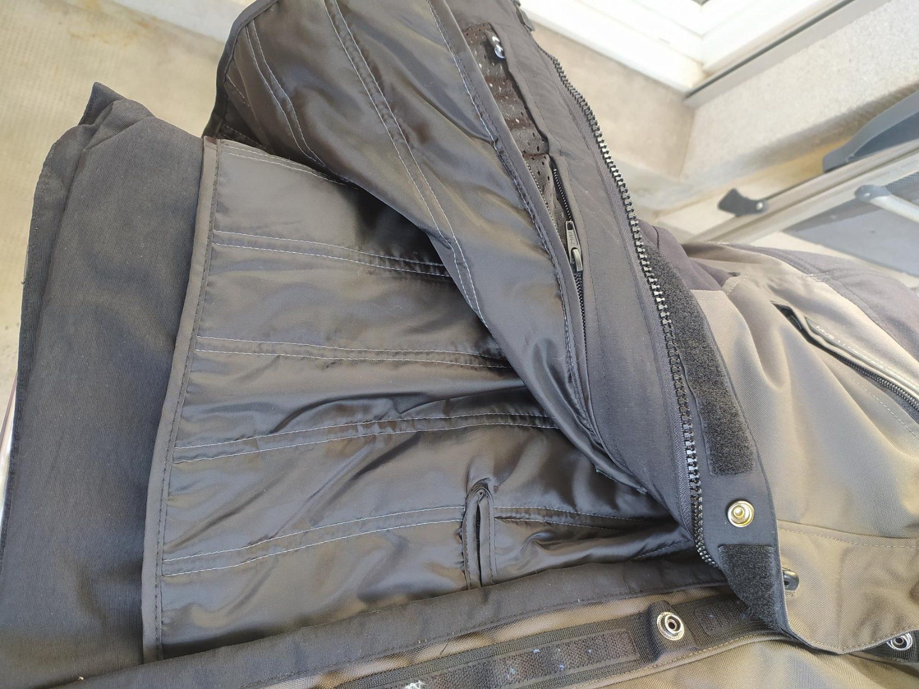 FLM Giacche: Vêtements moto comme neufs – Usato da Fribourg venduto da anne-marie.lehmann 1