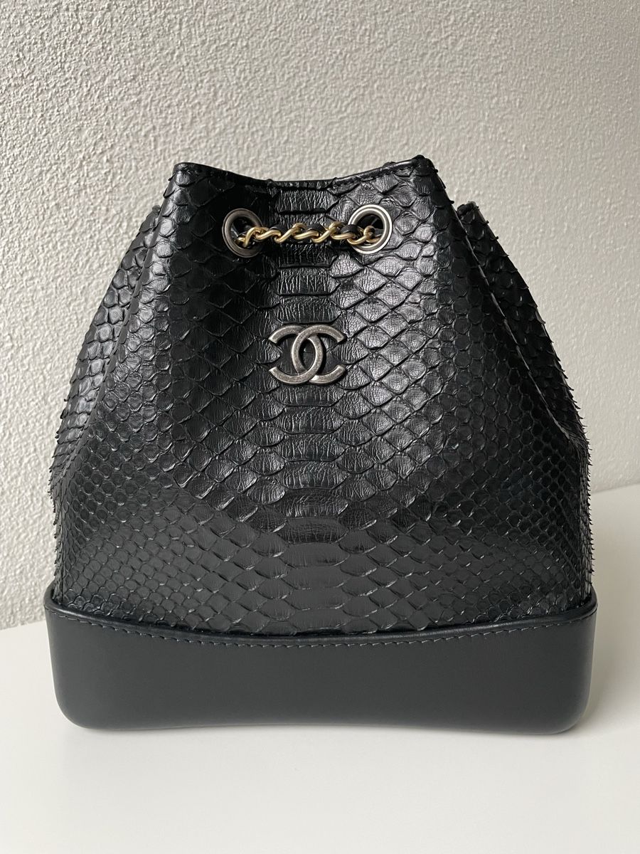 Chanel Zaini: Chanel Gabrielle Rücksack Tasche – Nuovo (secondo la descrizione) da Winterthur venduto da 19.19
