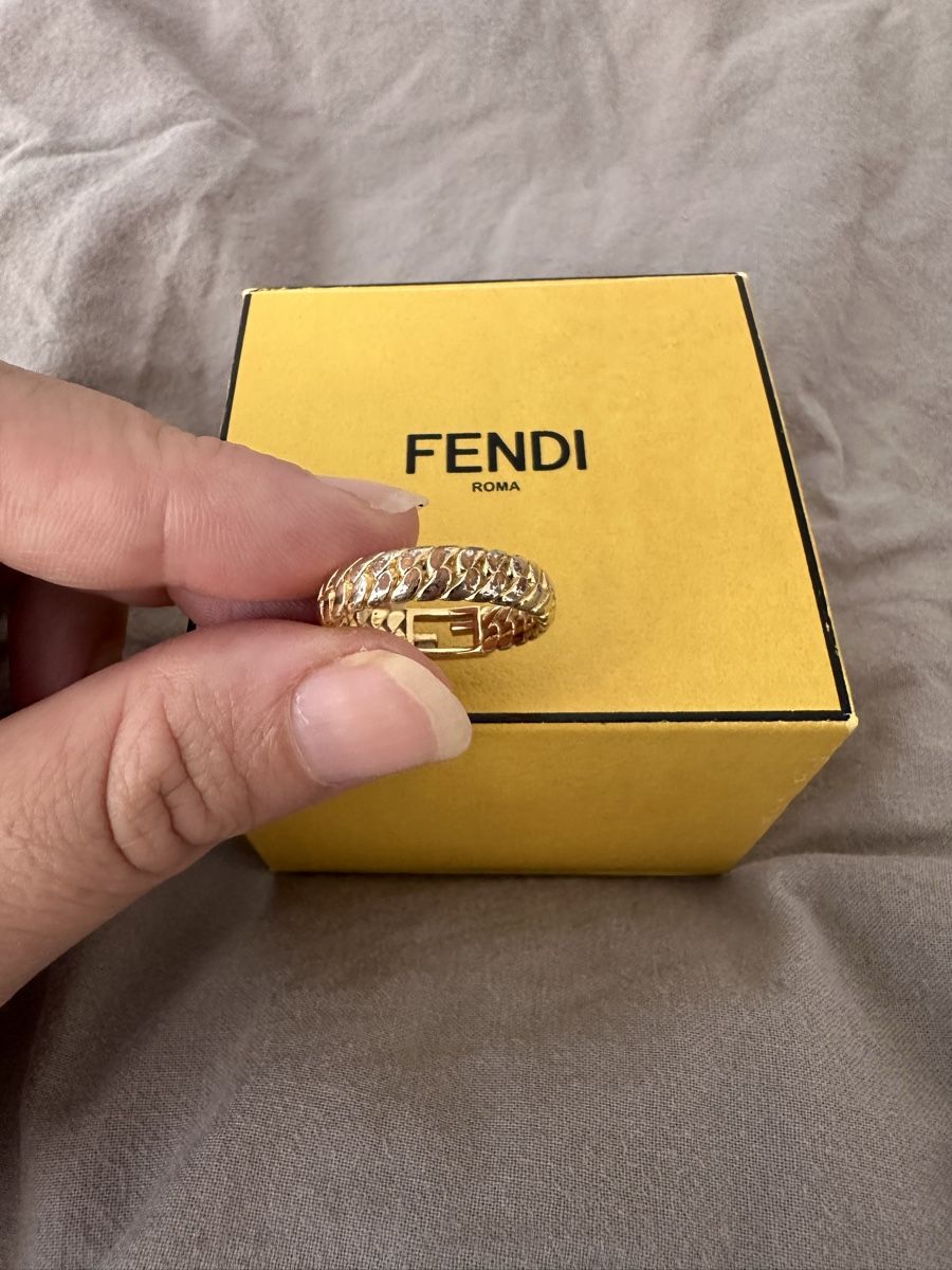 Fendi Anelli: Fendi Ring Gold mit Box – Usato da Winterthur venduto da yan_mzy9 4