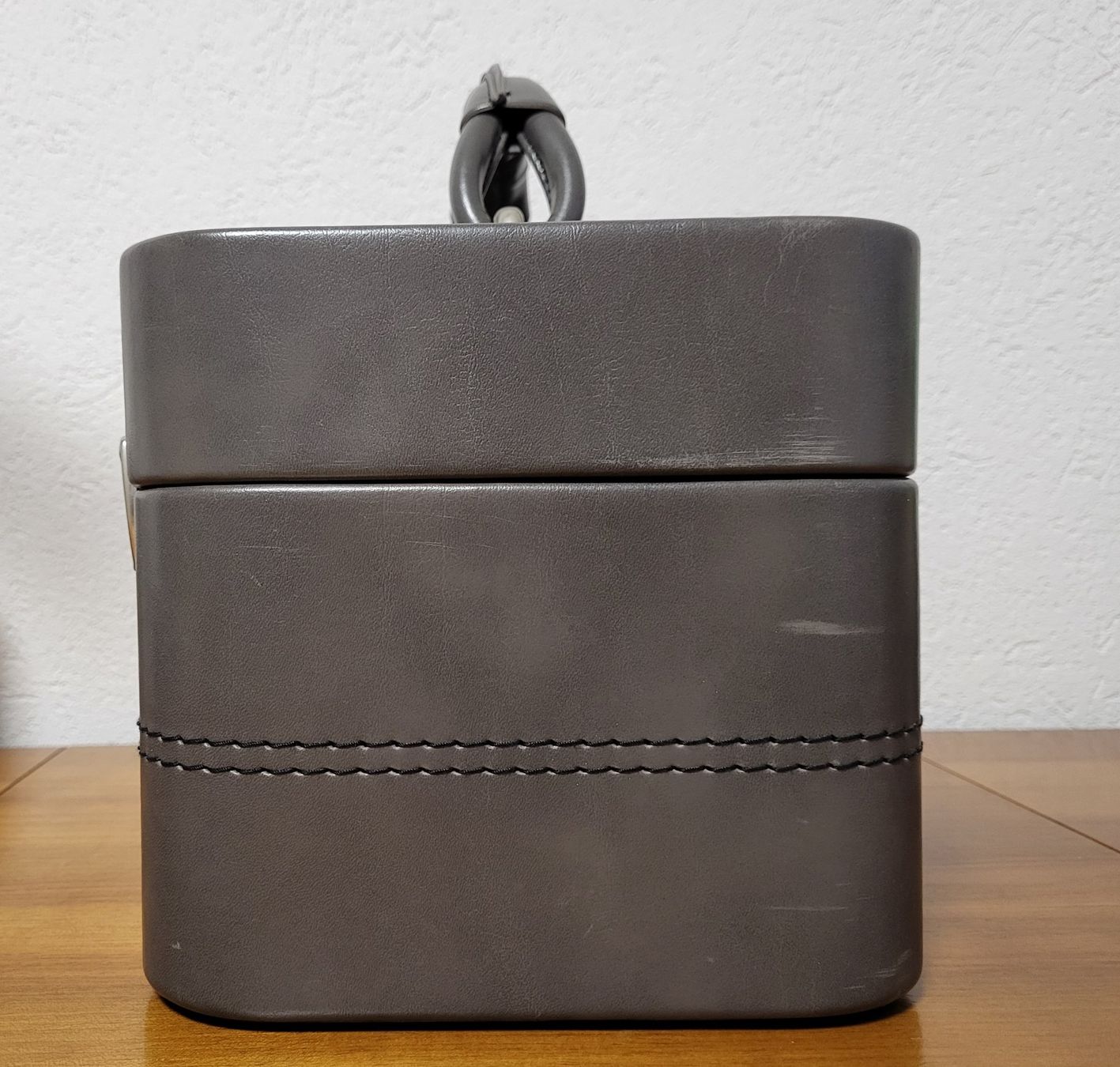 Custodie per cosmetici: Beauty Case – grau - verschliessbar – Usato da Eschlikon TG venduto da Hirzliblick 4