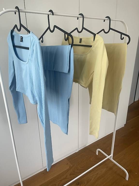 Lots de vêtements: Zweiteler – Neuf avec emballage d'origine à Erlinsbach SO par mel_9nj8 1