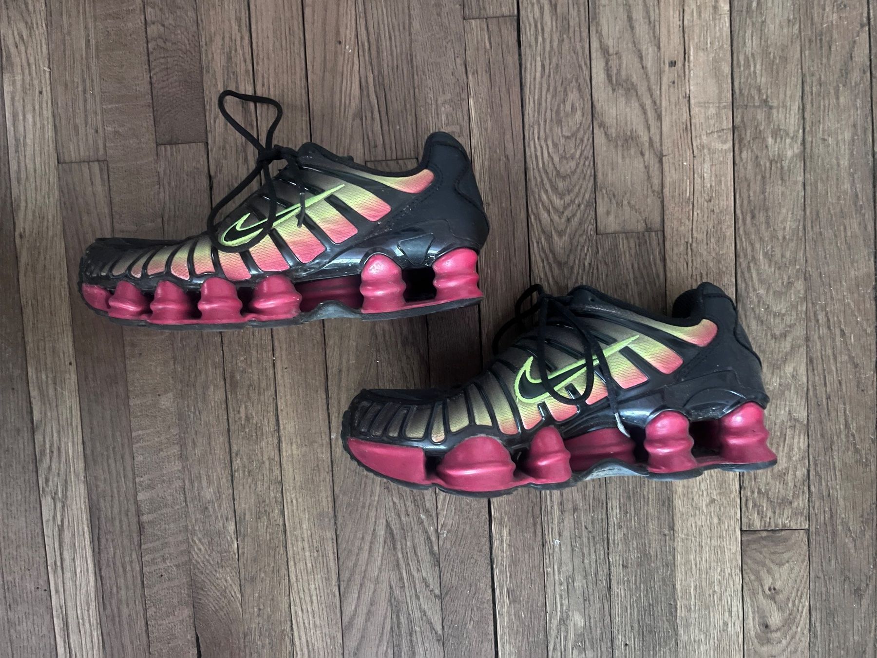 Nike Scarpe da donna: Nike Shox TL Black Volt, GR36 – Usato da Zürich venduto da spusi-town