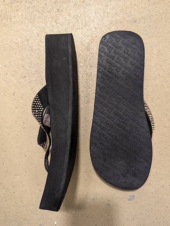 Scarpe da donna: Flipflop elegant Gr 38 – Usato da Neftenbach venduto da Nadine069 1