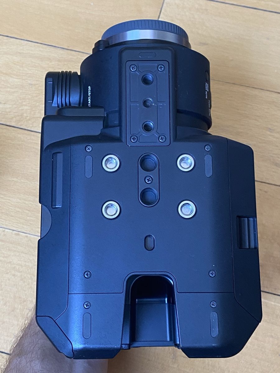 Sony Kamera: SONY NEX-FS100 Camcorder mit Zubehör – Gebraucht aus Zürich von backnasli98 3