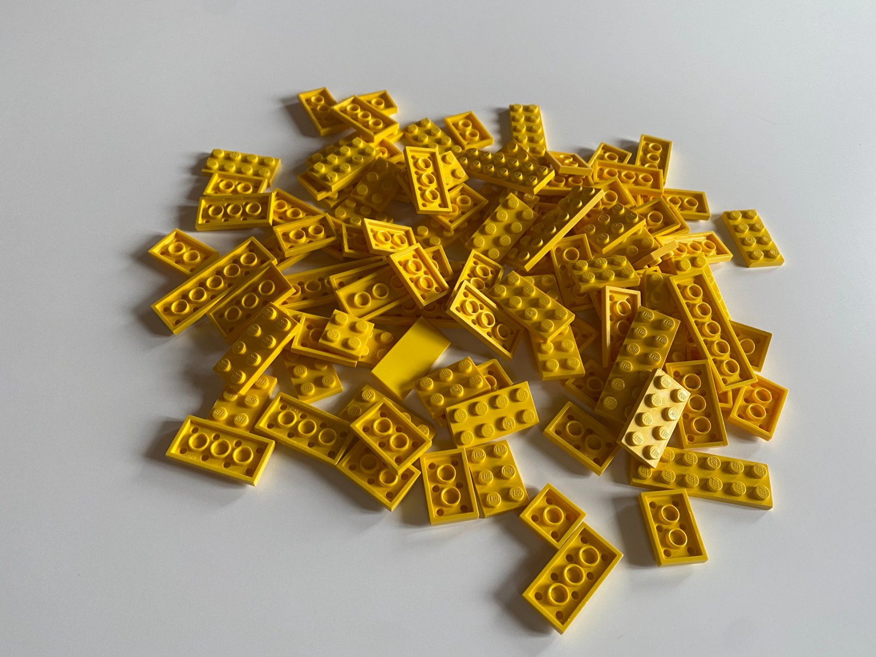 Lego Spielzeuge: LEGO - 100 - GELBE - ZWEIERPLÄTTLI – Gebraucht aus Gelterkinden von ajdt4