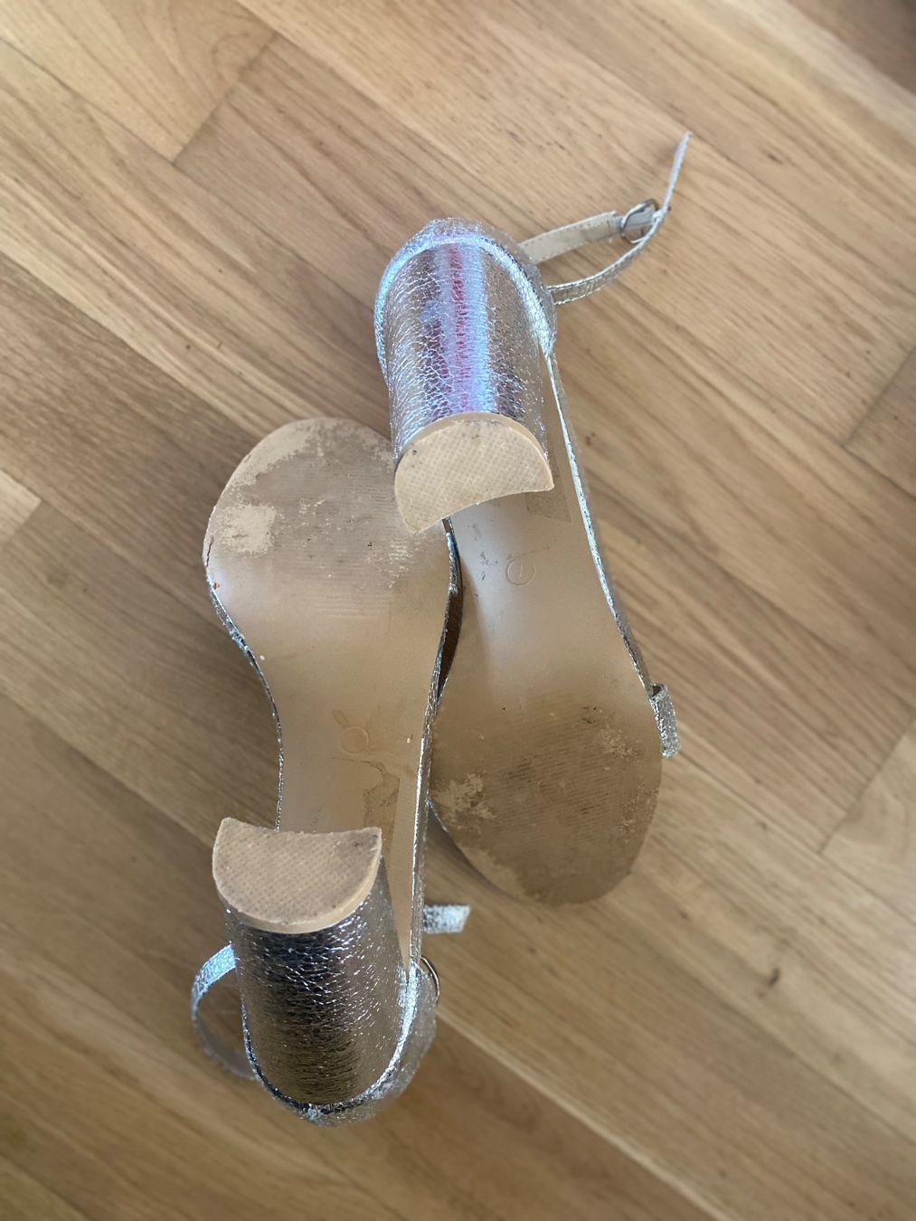 Chaussures femmes: Silberne High heels – D'occasion à Zürich par ev_ve 3
