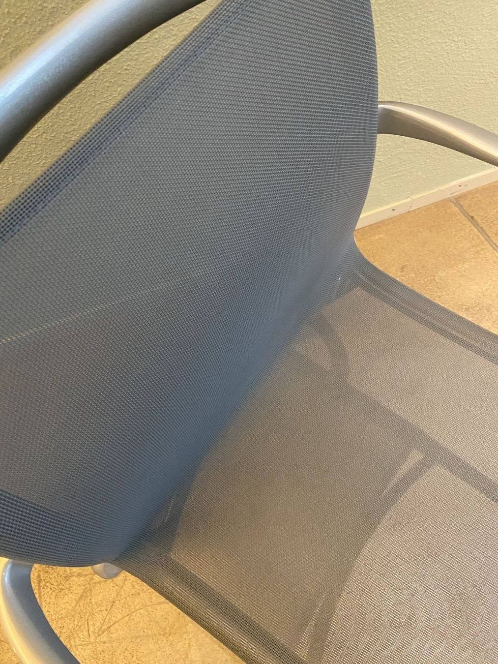 Alias Sedie: 2 Stück Armlehnstuhl Bigframe 44 – Nuovo (secondo la descrizione) da Luzern venduto da Wohnidee_Luzern 8