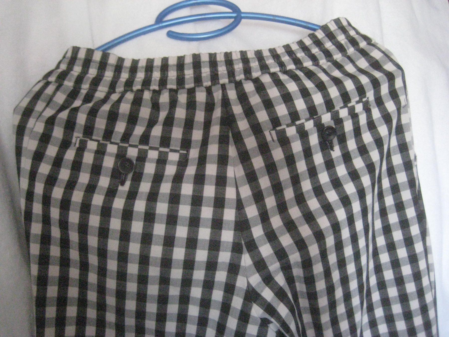 Pantaloni: DAMEN   HOSE – Usato da Uster venduto da flocke1 2