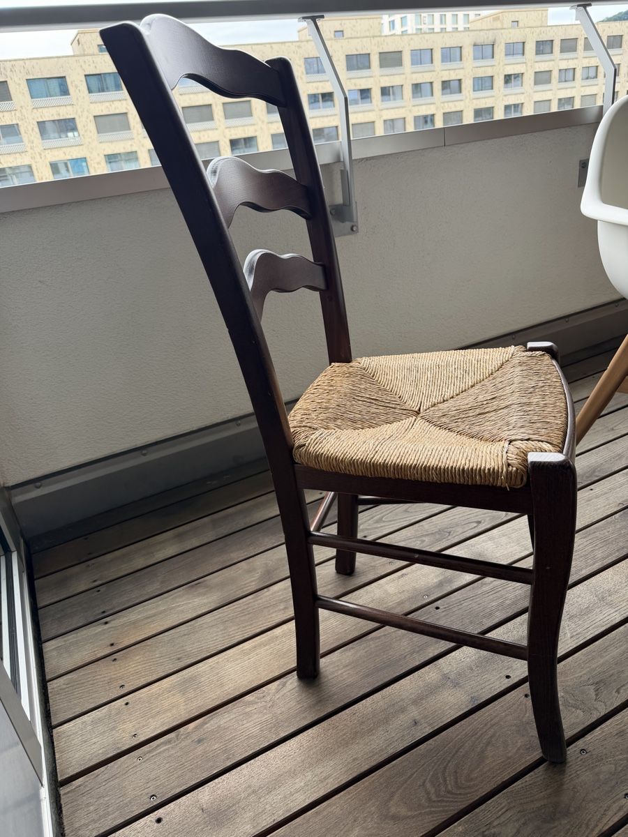 Stühle: Wood chair – Gebraucht aus Zürich von pol_cy5n 1