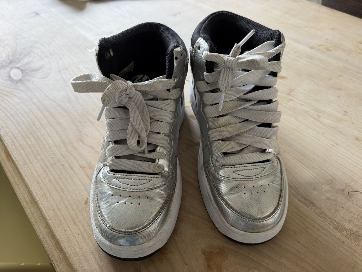 Patins à roul. & inline: Heelys Gr 38 – D'occasion à Zürich par car_6k82 2