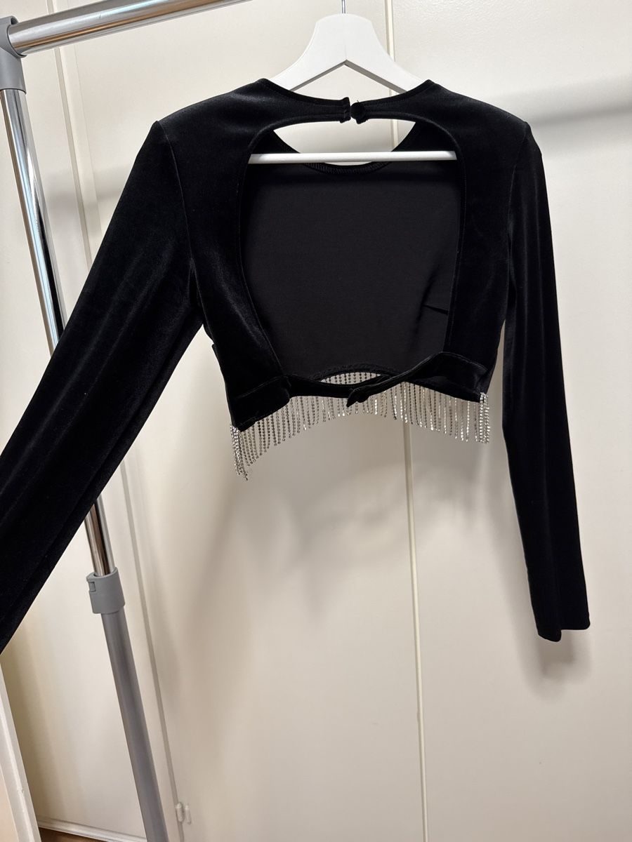 Bershka Top: Bershka Samt-Top mit Fransen, Gr. S – Usato da Thun venduto da tat_zb9b 1