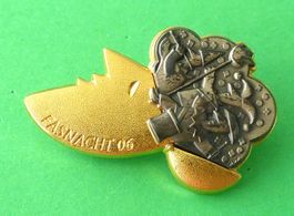 Basel Fasnachtsplakette Gold 2006 mit Nadel