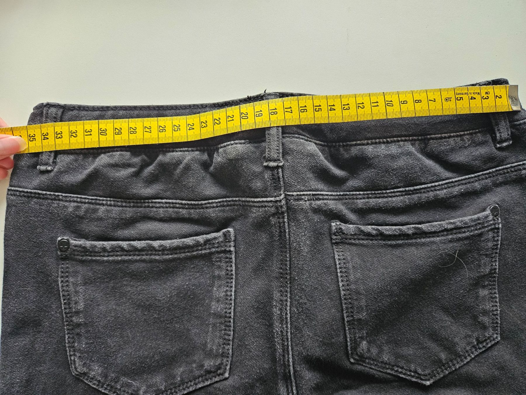 Pantaloni: Hose 170/176 mit Glitzerstreifen – Usato da Schaffhausen venduto da sabrina915 6