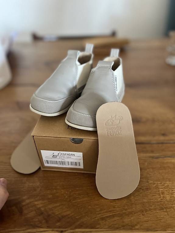 Schuhe für Jungen: Chaussures minimalistes petit enfant  – Gebraucht aus Lausanne von beatriz_g 1