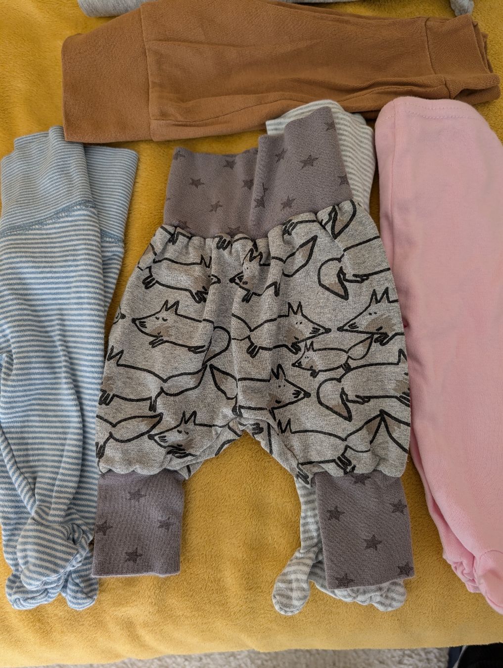 Lotti & Set di vestiti: Baby (Pump)hosen, Grösse 50/56 – Usato da Pratteln venduto da mauu 2