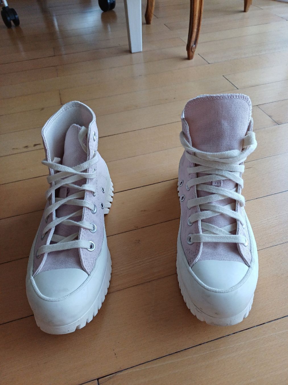 Converse Chaussures femmes: Converse pink Schuhe Gr.36 – D'occasion à Zürich par iri_55v6