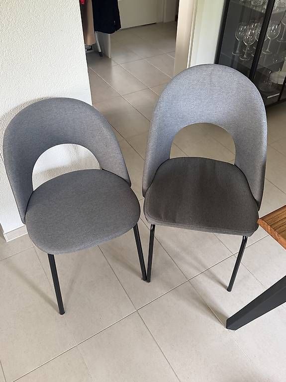Sedie: 4 moderne Esszimmerstühle  Stoff / Metall  – Usato da Kreuzlingen venduto da kev_595t