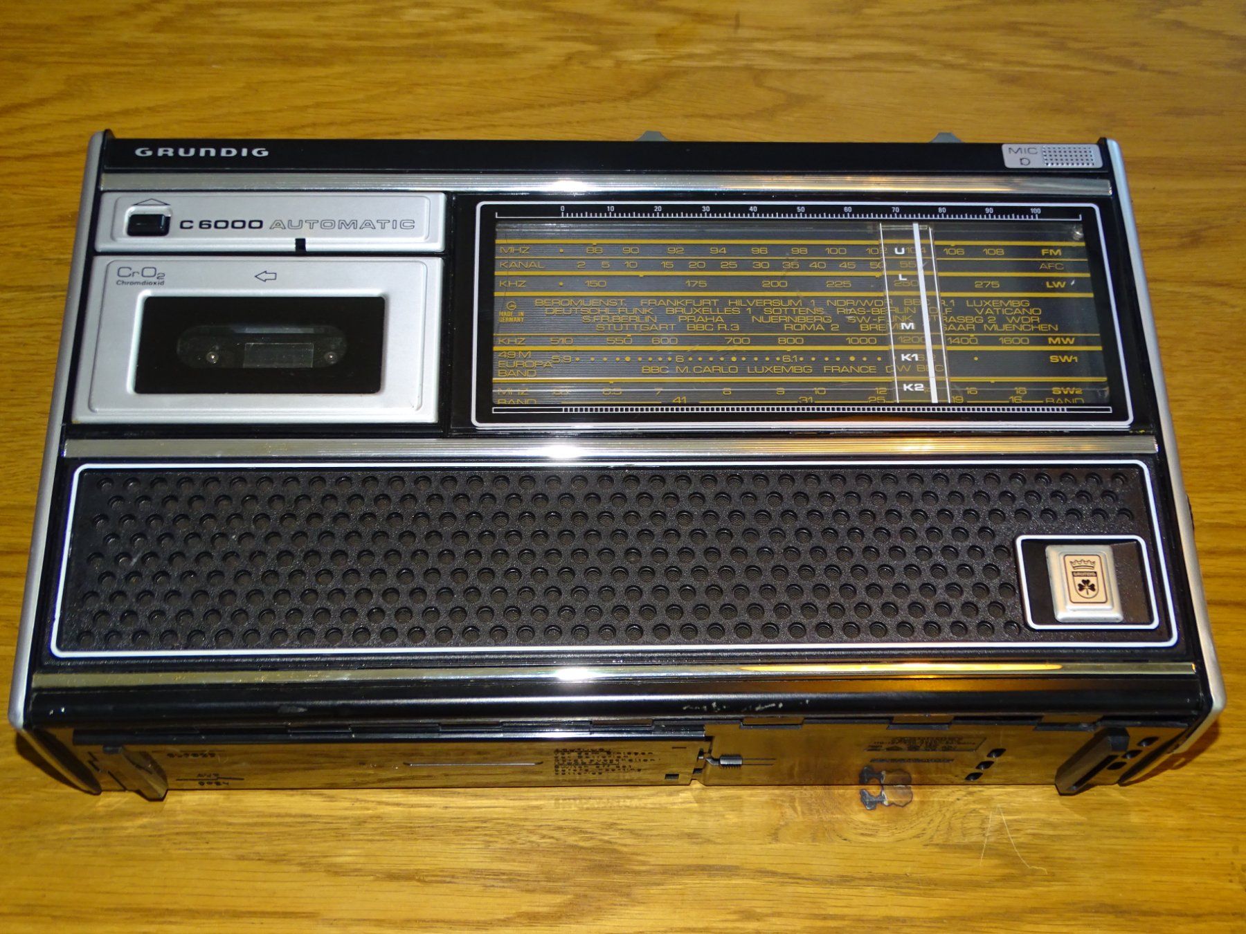 Grundig Radio: Grundig C6000 Radiorecorder   defekt – Difettoso da Hirzel venduto da Musicman03