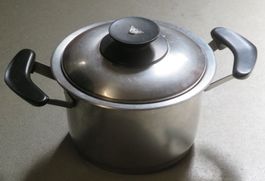AMC Kochtopf Edelstahl D = 14 cm / 2 Liter, mit Deckel