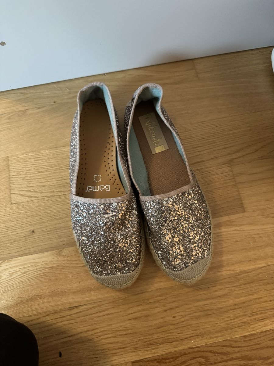 Scarpe da donna: Glitzer Espadrilles silber/beige Gr. 37 – Nuovo (secondo la descrizione) da Weisslingen venduto da lar_r9qr