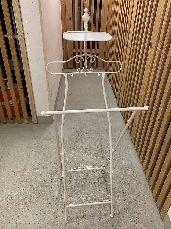 Altro in Decorazioni & Accessori: Kleiderdiener/ständer – Usato da Moosseedorf venduto da lor_q9bd 1