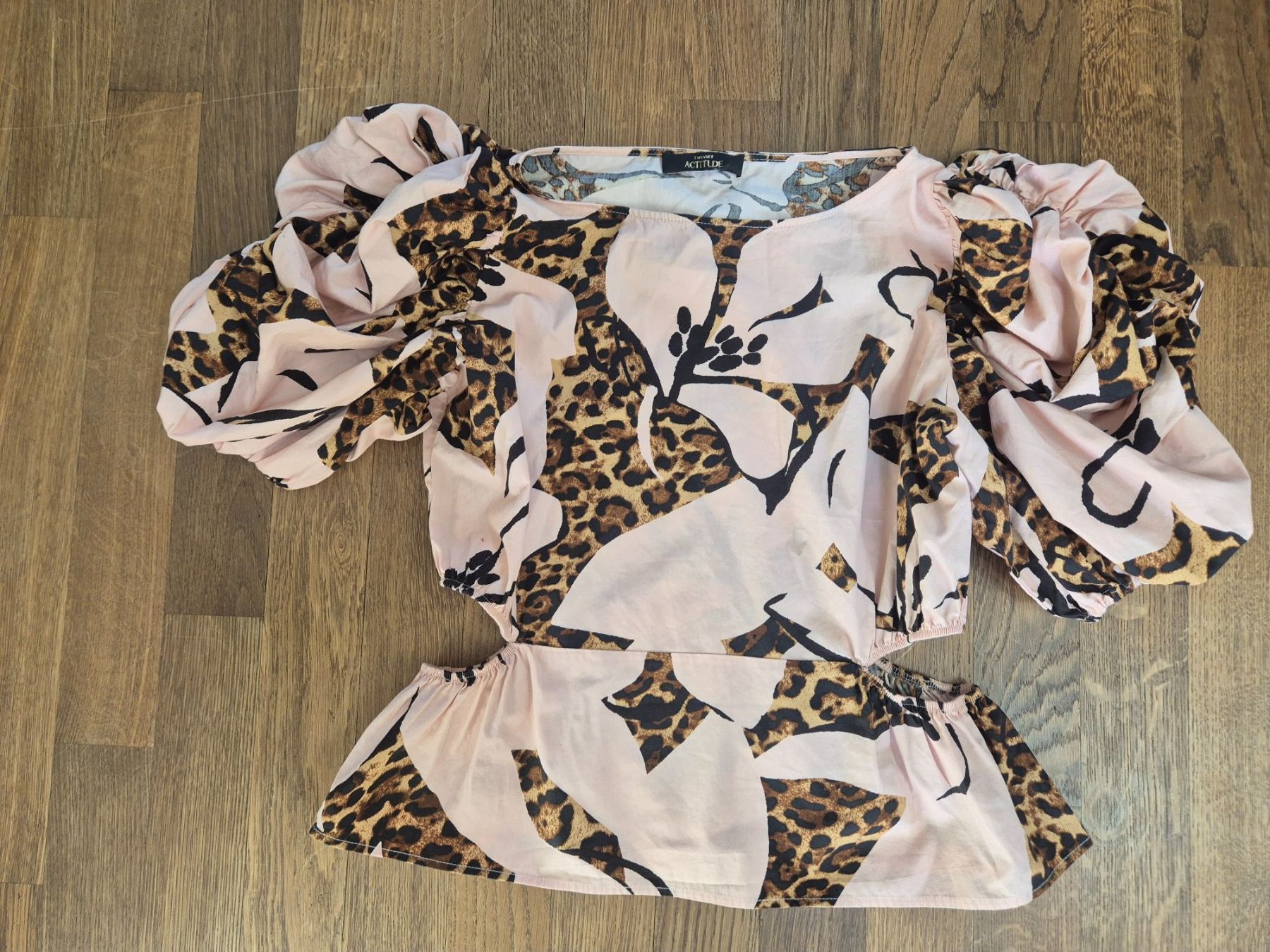Twinset Tops: Twinset Actitude top – Gebraucht aus Zürich von monadiederich
