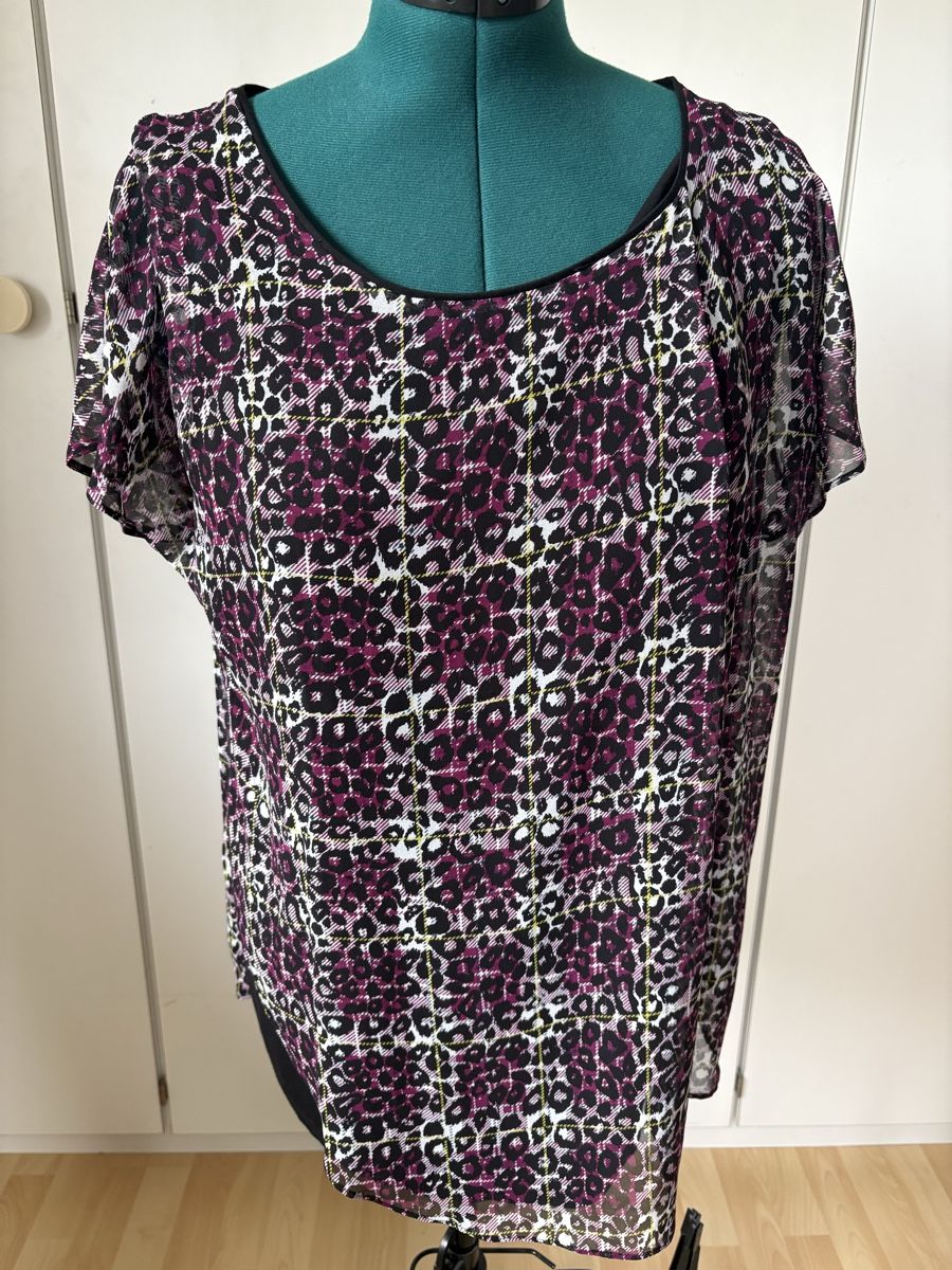 T-shirt: Blusen T‘shirt – Nuovo (secondo la descrizione) da Thürnen venduto da Lilie37