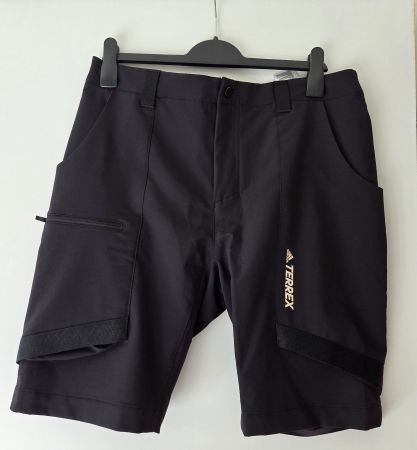 Adidas Herren Shorts schwarz Gr. 52