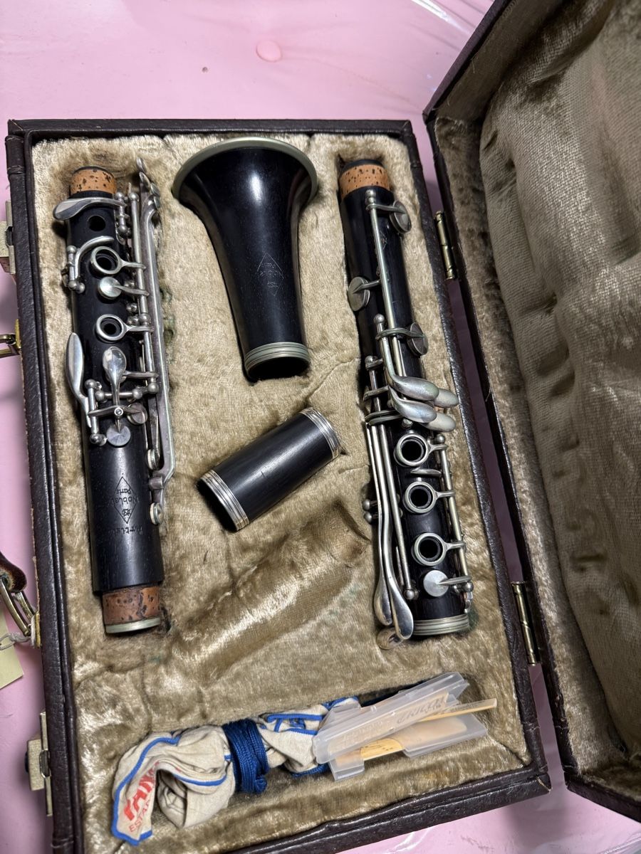 Strumenti musicali: Bb Klarinette Noblet Artist – Usato da Burgdorf venduto da kla_r5tf