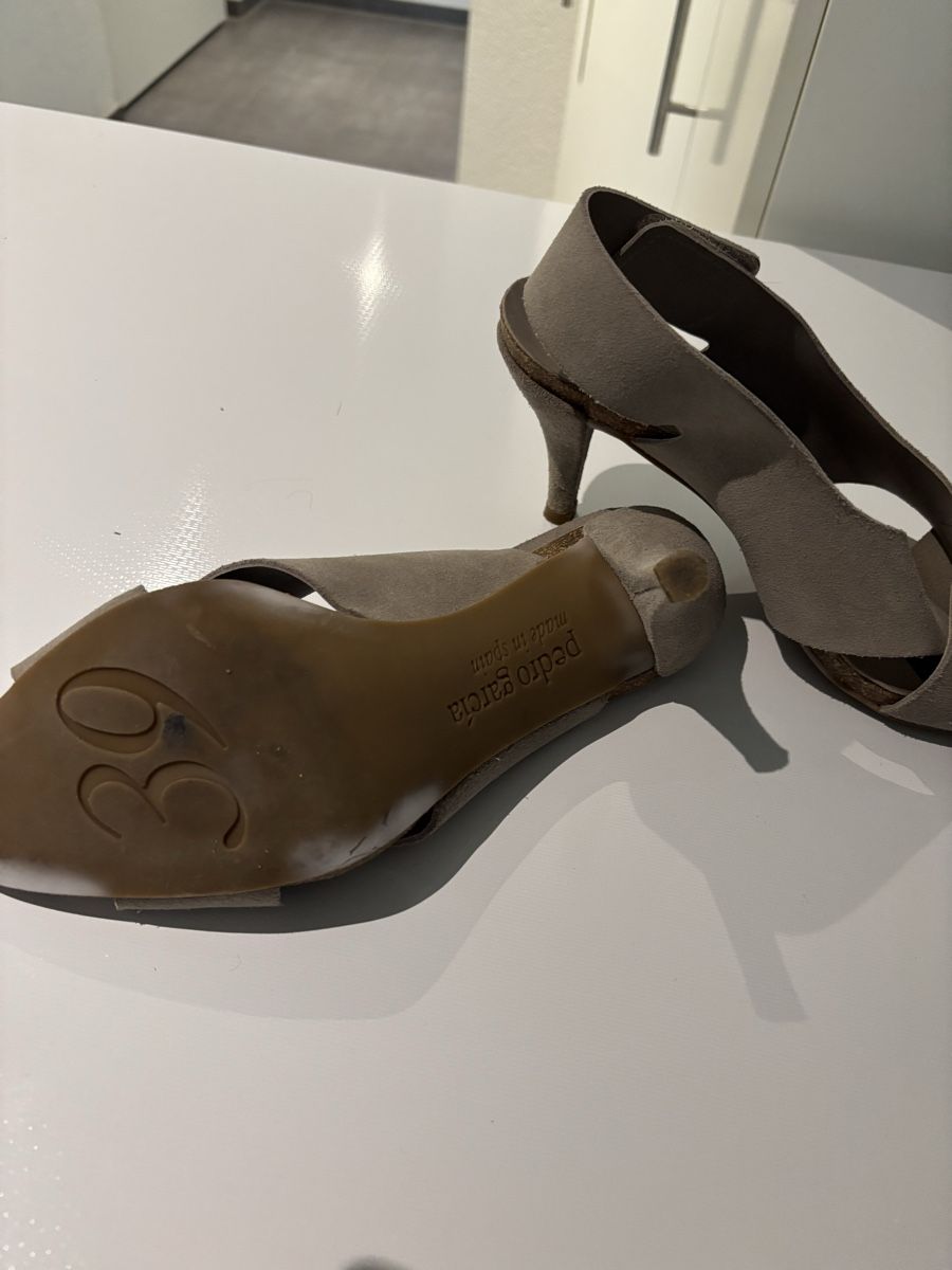 Chaussures femmes: Pedro Garcia Sandaletten  – D'occasion à Tägerig par Nobolero 1