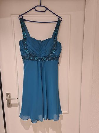 Abendkleid mit Stola -1x getragen.