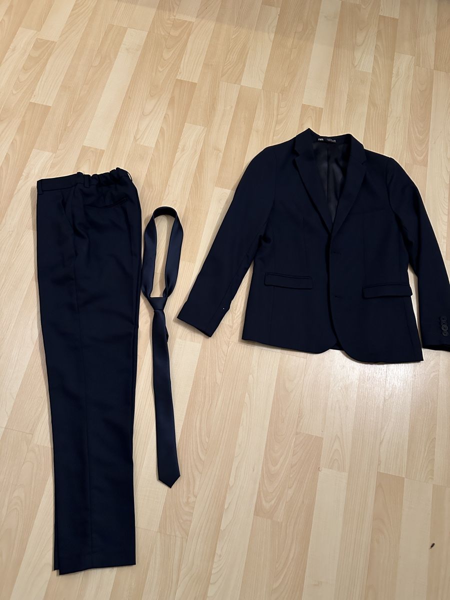 Zara Completi: Kinder anzug von zara – Nuovo (secondo la descrizione) da Gwatt (Thun) venduto da Estrella22 1