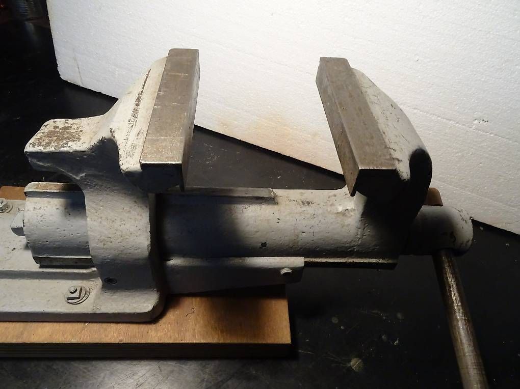 Alle Werkzeuge: schraubstock – Gebraucht aus Veltheim AG von Bibi1946 1