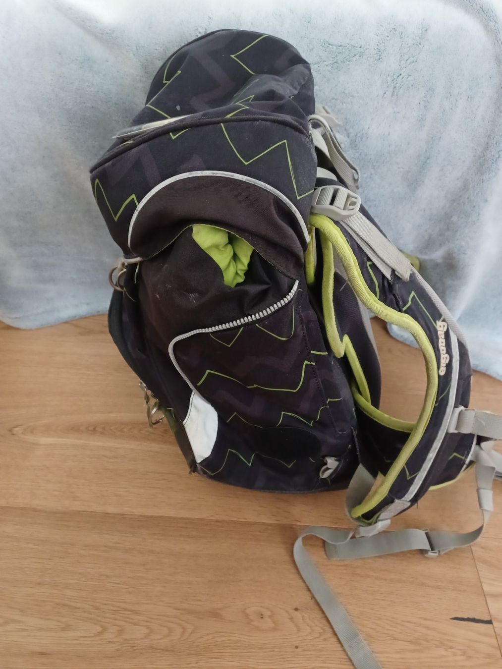 Ergobag Borse & Zaini: Ergobag Schulrucksack mit Turnsäckli – Usato da Vordemwald venduto da Toemeli01 1