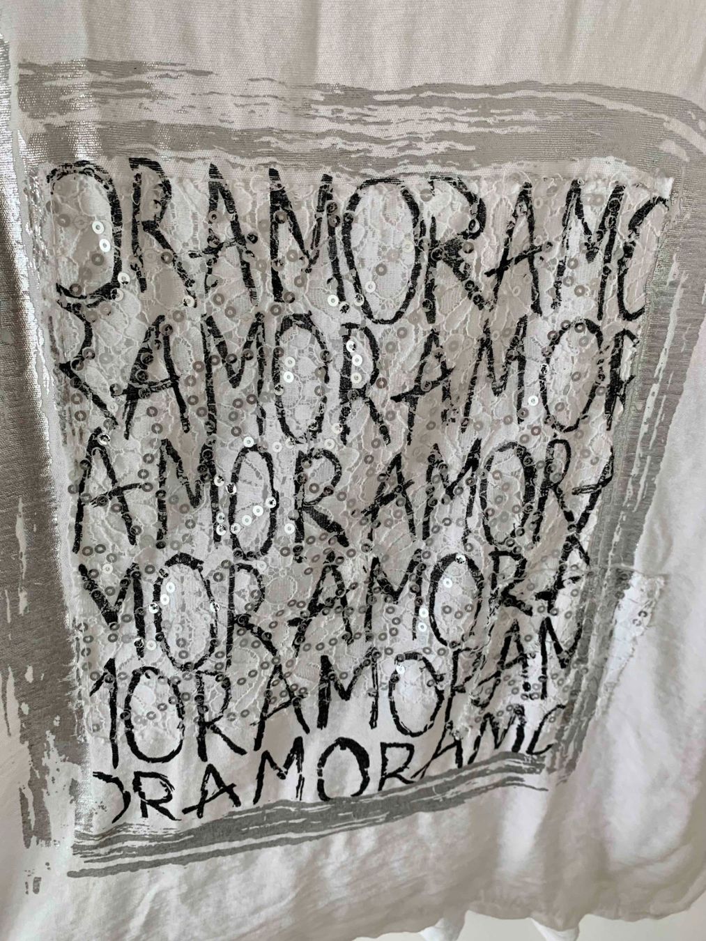 T-Shirts: Lockeres Amor T-Shirt Gr. S – Gebraucht aus Thalwil von san_685y 1