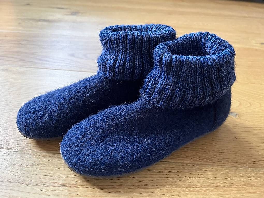 Chaussures garçon: Hausschuhe grösse 31 – D'occasion à Villmergen par Babiwe