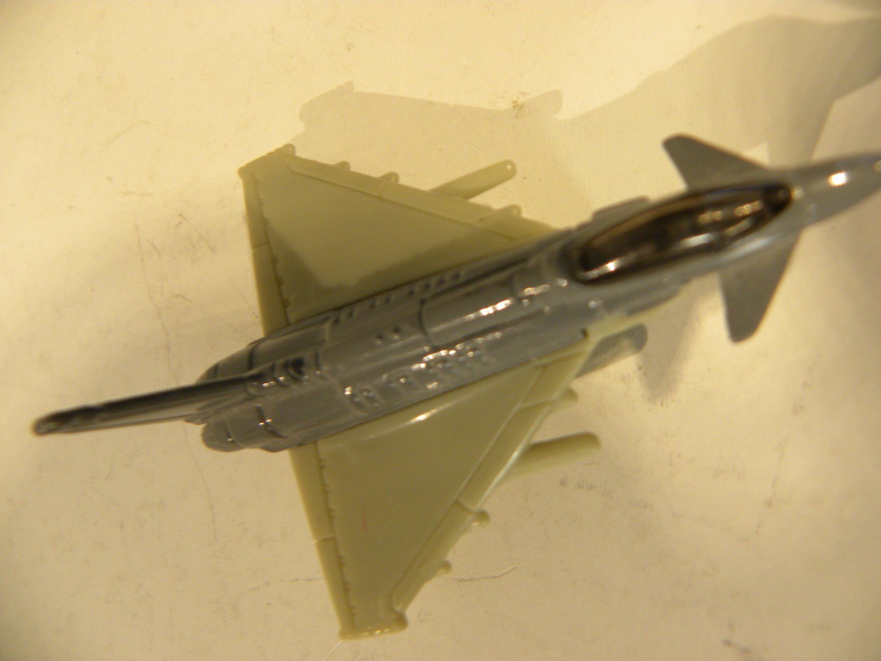 Kit di modellismo & Modellini statici: 3 kleine verschiedene Modellflugzeuge – Usato da Reinach venduto da Taysalmon 5