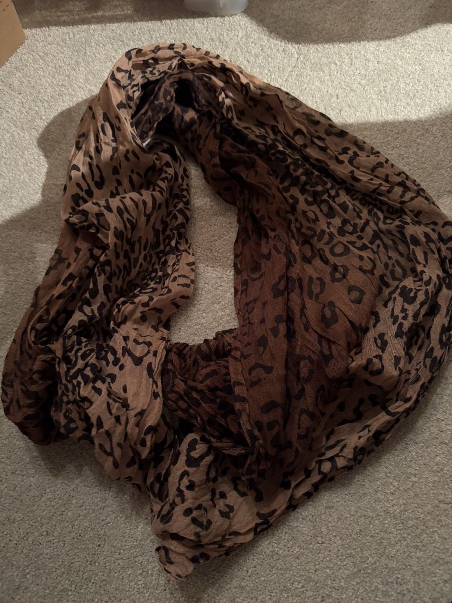 Foulards, Tücher & Schals: Leo Halstuch – Neu (gemäss Beschreibung) aus Rheineck von Princessaitaliana 1
