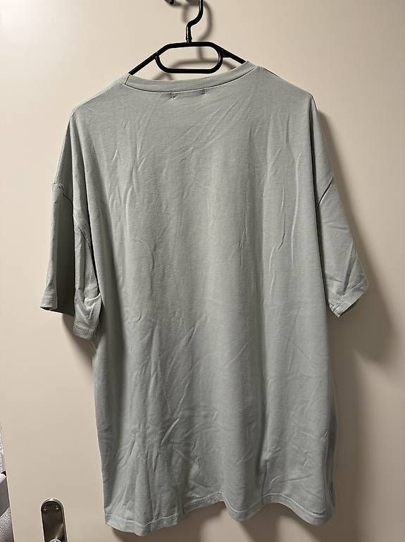 T-shirt: PalmenShirt – Usato da Zürich venduto da cha_7n8s 3