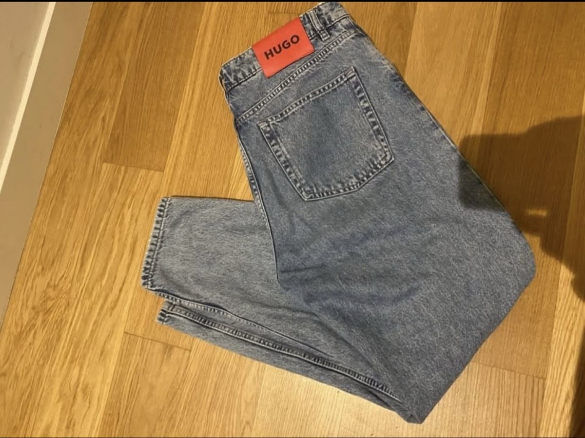 Jeans: Hugo Jeans – D'occasion à Rolle par eka_bc9s