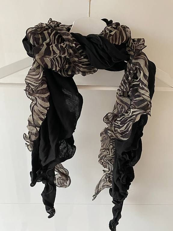 Foulards, Tücher & Schals: Schals, Halstücher, Damen III – Gebraucht aus Zürich von nad_7gzh 3