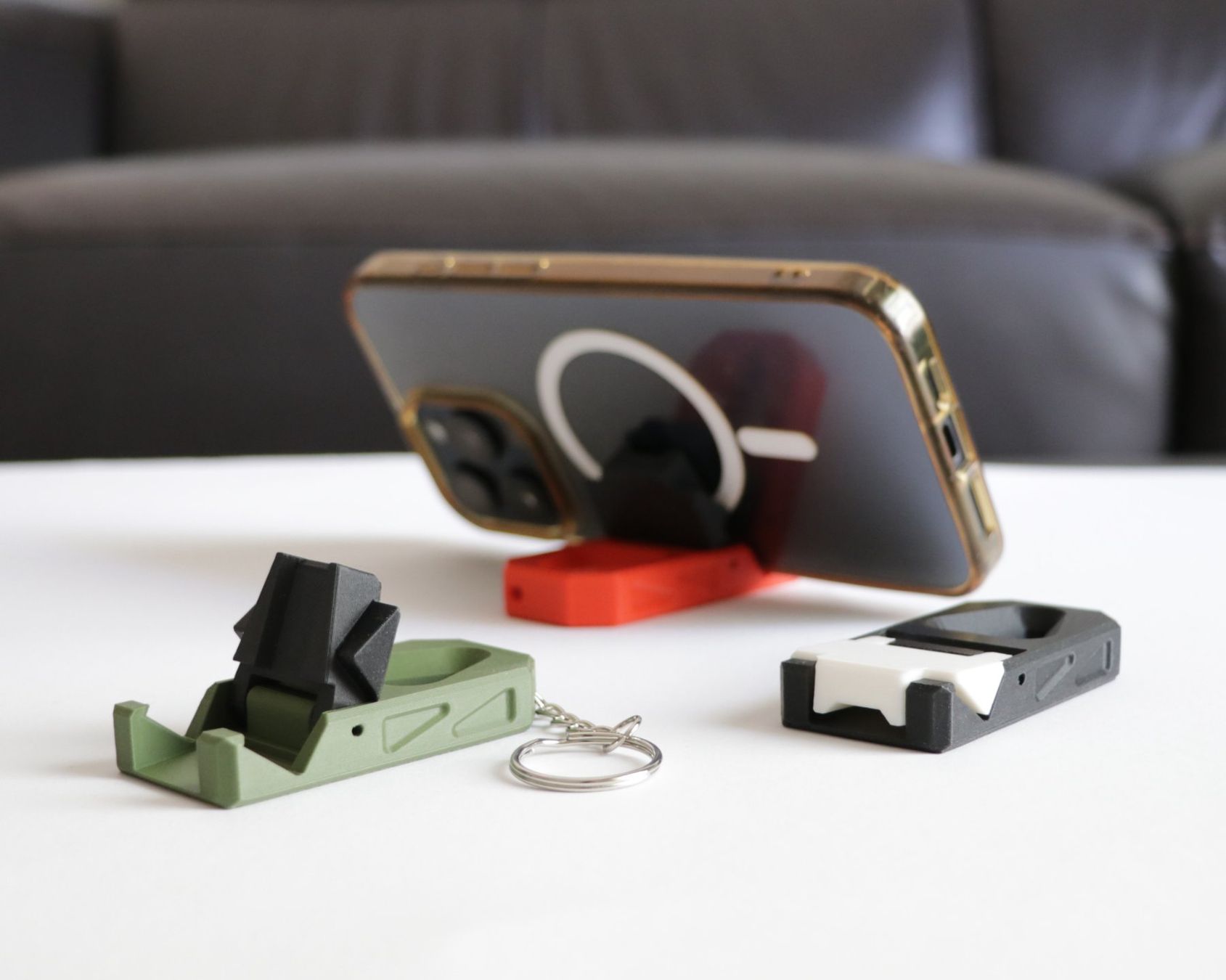 Staffe: Handyhalter Schlüsselanhänger Klappbar – Nuovo e nell'imballaggio originale da Winterthur venduto da Printfusion 3