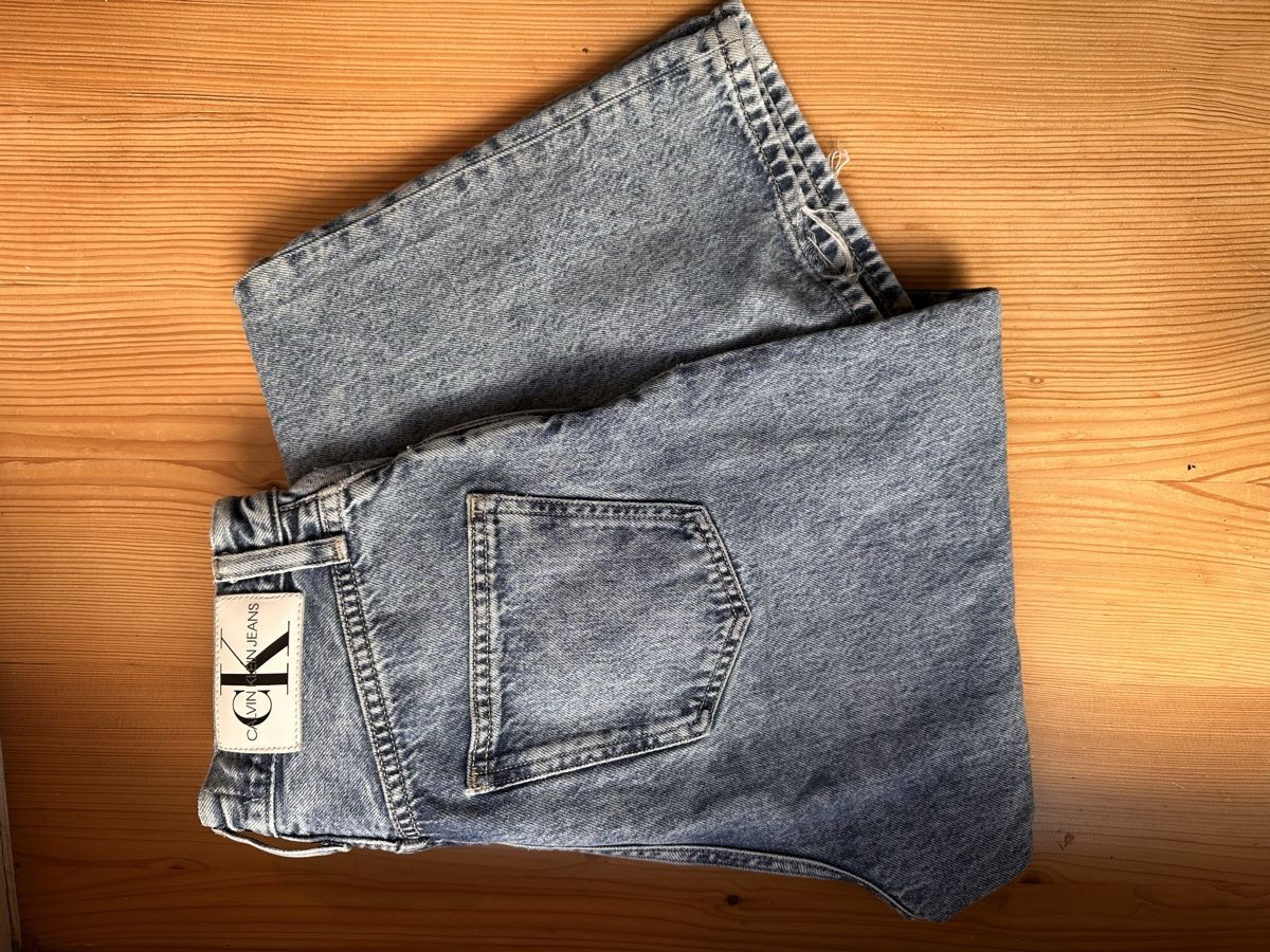 Calvin Klein Jeans: Calvin Klein Jeans  – Usato da Rorbas venduto da ComfySofa