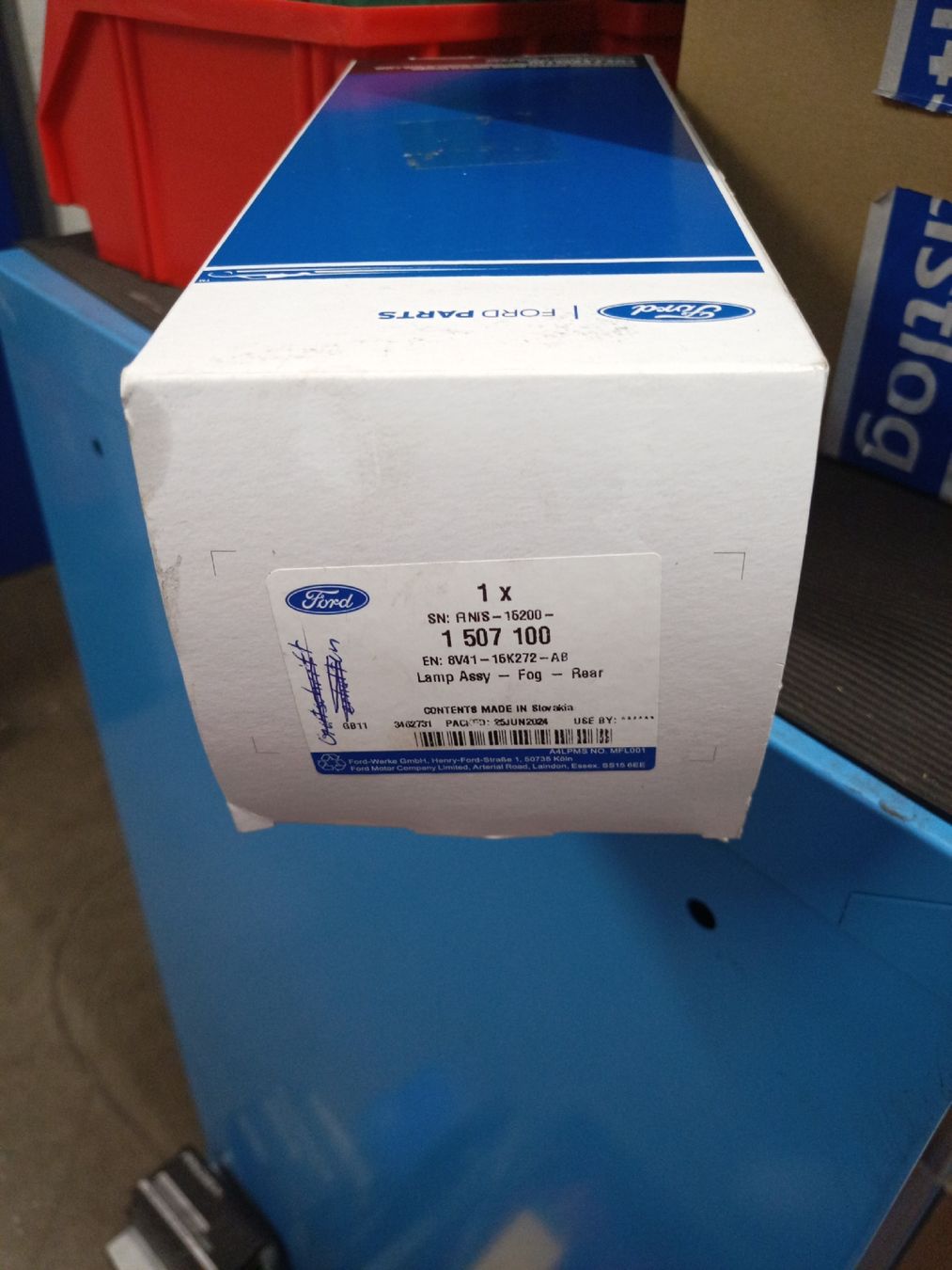 Toutes les pièces auto: Rückleuchte Ford 1 507 100 Neu – Neuf avec emballage d'origine à Eschenbach SG par sternen4 1